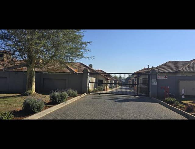 3 BEDROOM APARTMENT FOR SALE IN EQUESTRIA